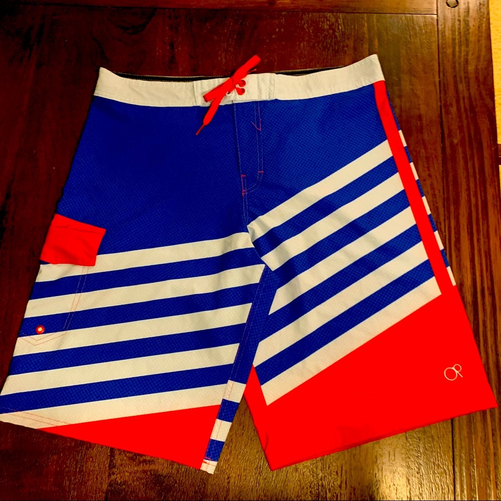 NWOT SWIM TRUNKS BOARD SHORTS